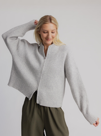 Zip Cardi