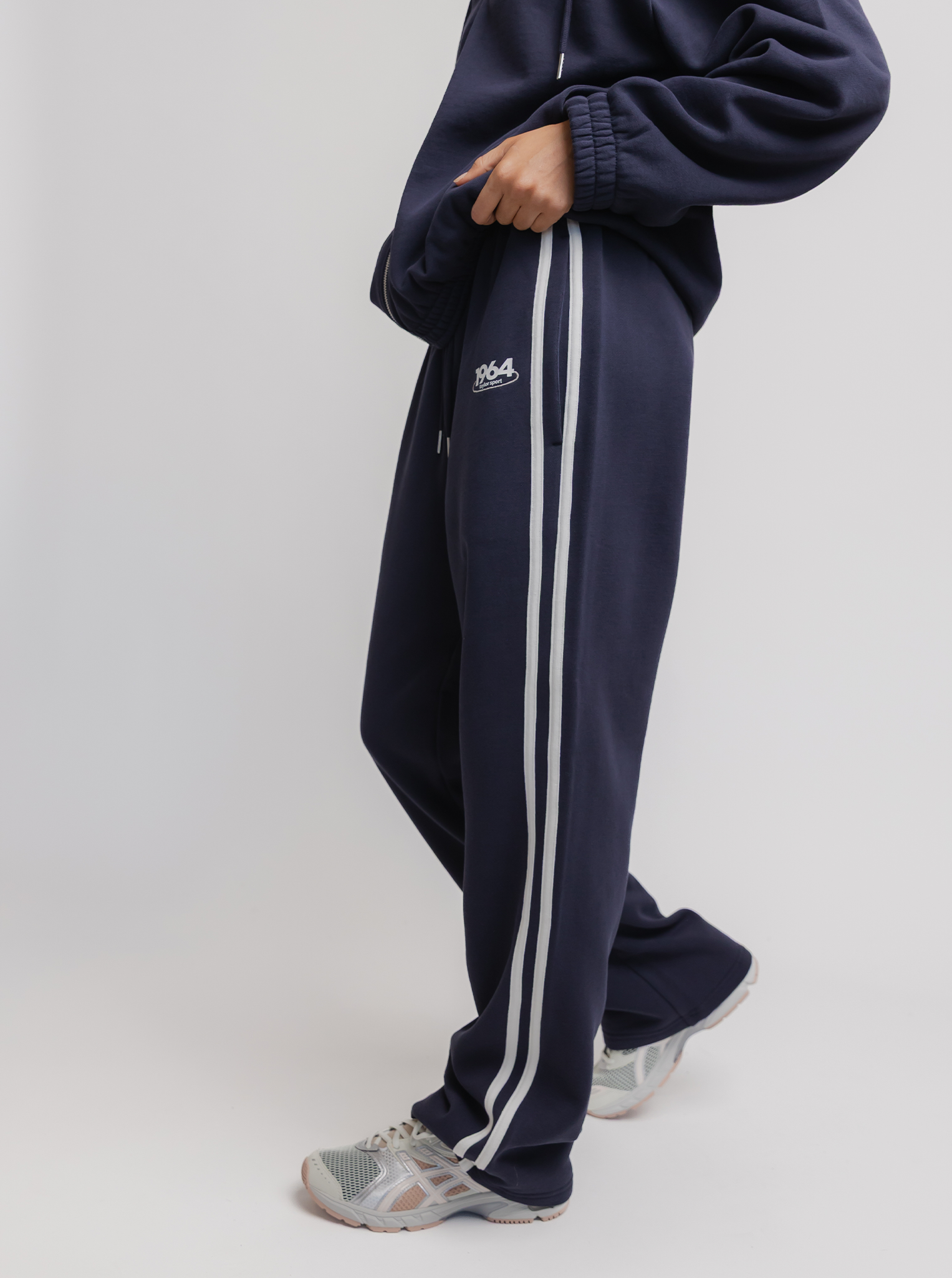 Retro Wide Leg Trackpant in Midnight