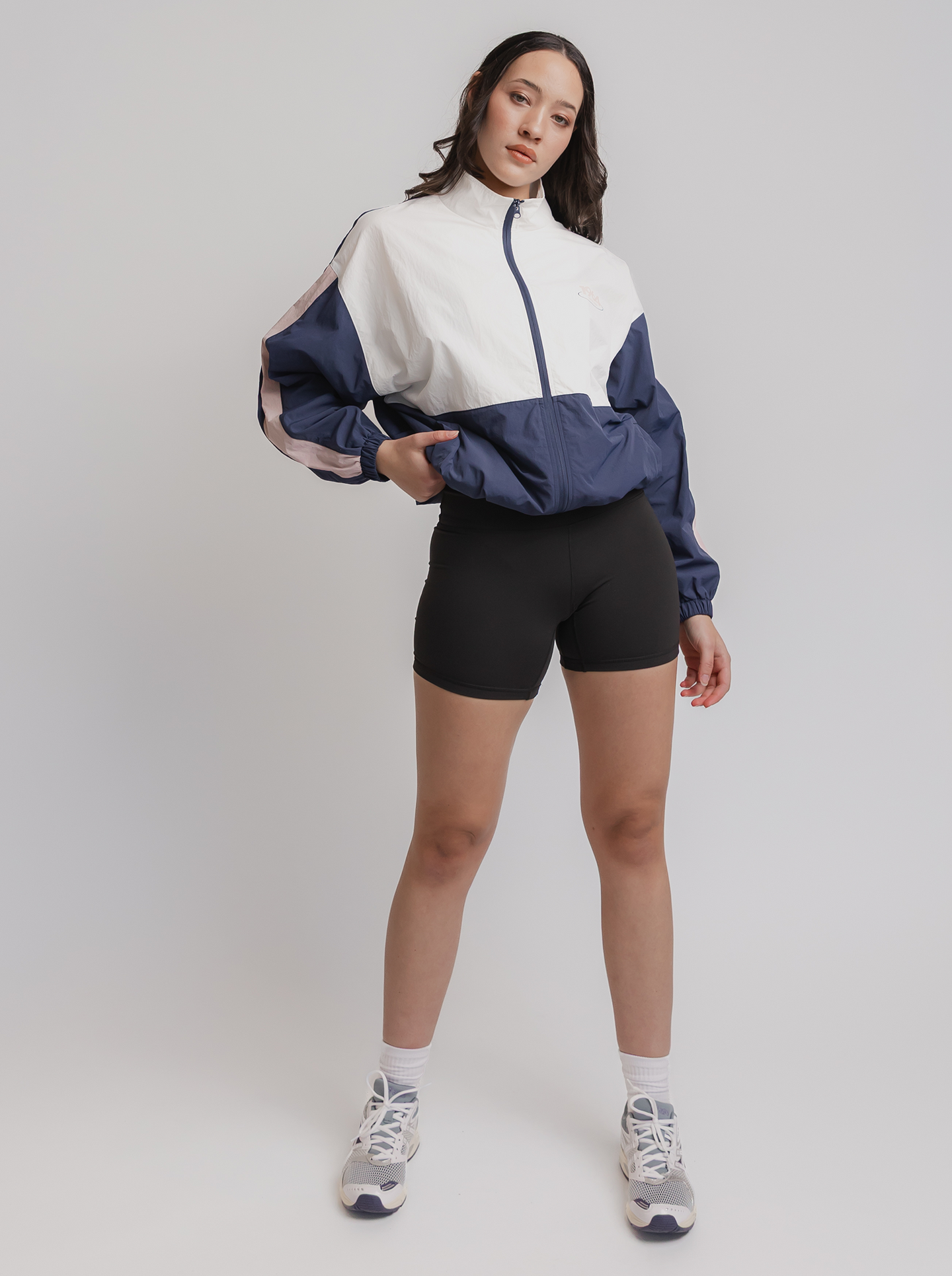 Retro Windbreaker in Midnight