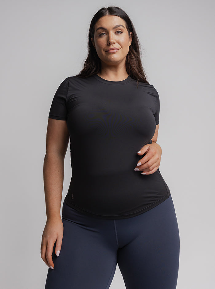 Taylor Run Tee in Black – Stirling Sports