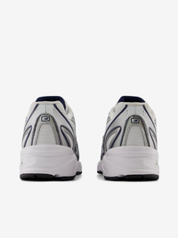 740 Unisex