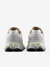 9060 Unisex