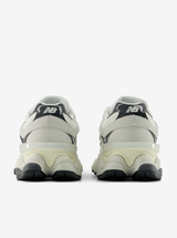9060 Unisex