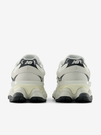 9060 Unisex