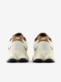 9060 Unisex