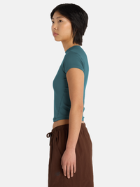 Define Fitted T-Shirt