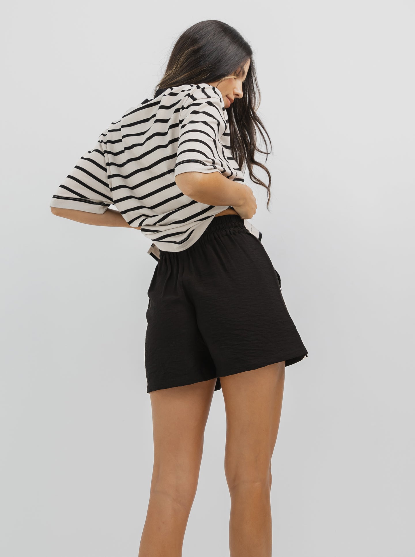 Weekender Short in Black