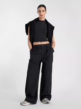 Define Fitted T-Shirt